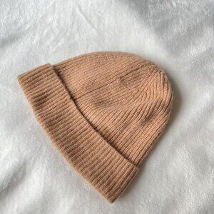 Aritzia Babaton Cashmere Rib Beanie